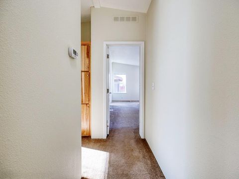 Tiny photo for 3218 Summers Lane, Klamath Falls, OR 97603 (MLS # 220213903)