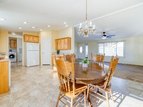 Tiny photo for 3218 Summers Lane, Klamath Falls, OR 97603 (MLS # 220213903)