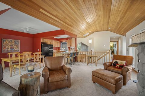 Tiny photo for 17682 Bittern Lane #31, Sunriver, OR 97707 (MLS # 220217791)