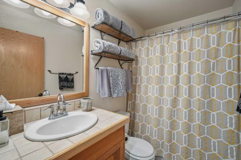 Tiny photo for 17682 Bittern Lane #31, Sunriver, OR 97707 (MLS # 220217791)