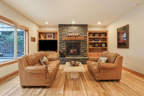 Tiny photo for 3437 NW Braid Drive, Bend, OR 97703 (MLS # 220214009)