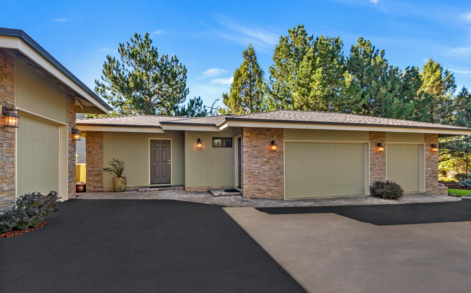 Eagle Crest - Residential