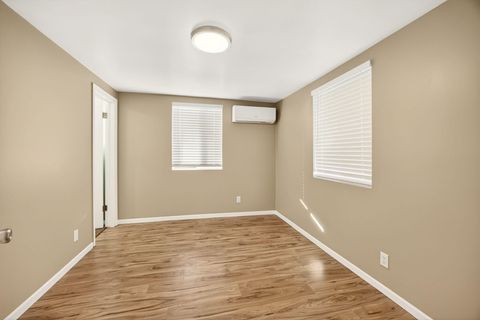 Tiny photo for 620 Berrydale Avenue, Medford, OR 97501 (MLS # 220214207)