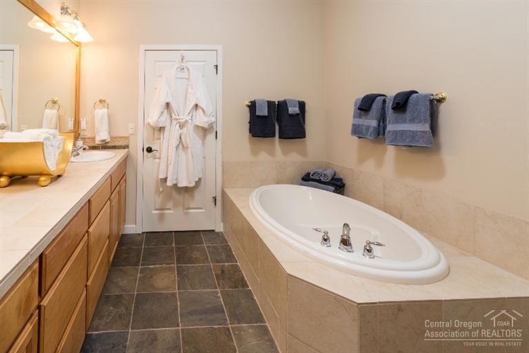 Broken Top - Residential