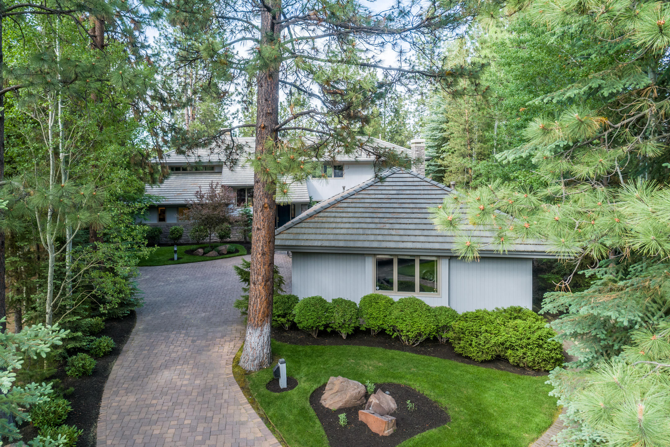 Broken Top - Residential