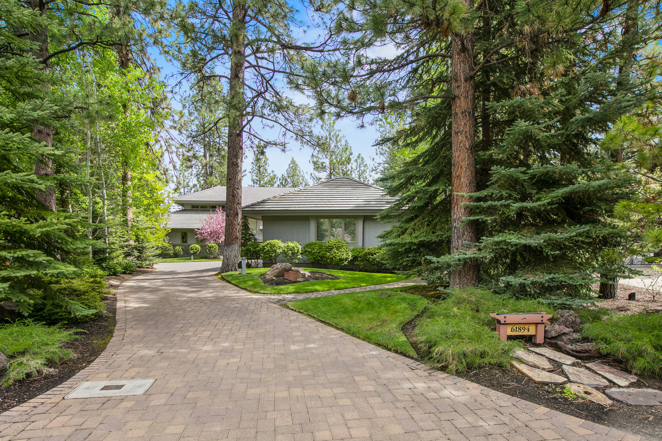 Broken Top - Residential