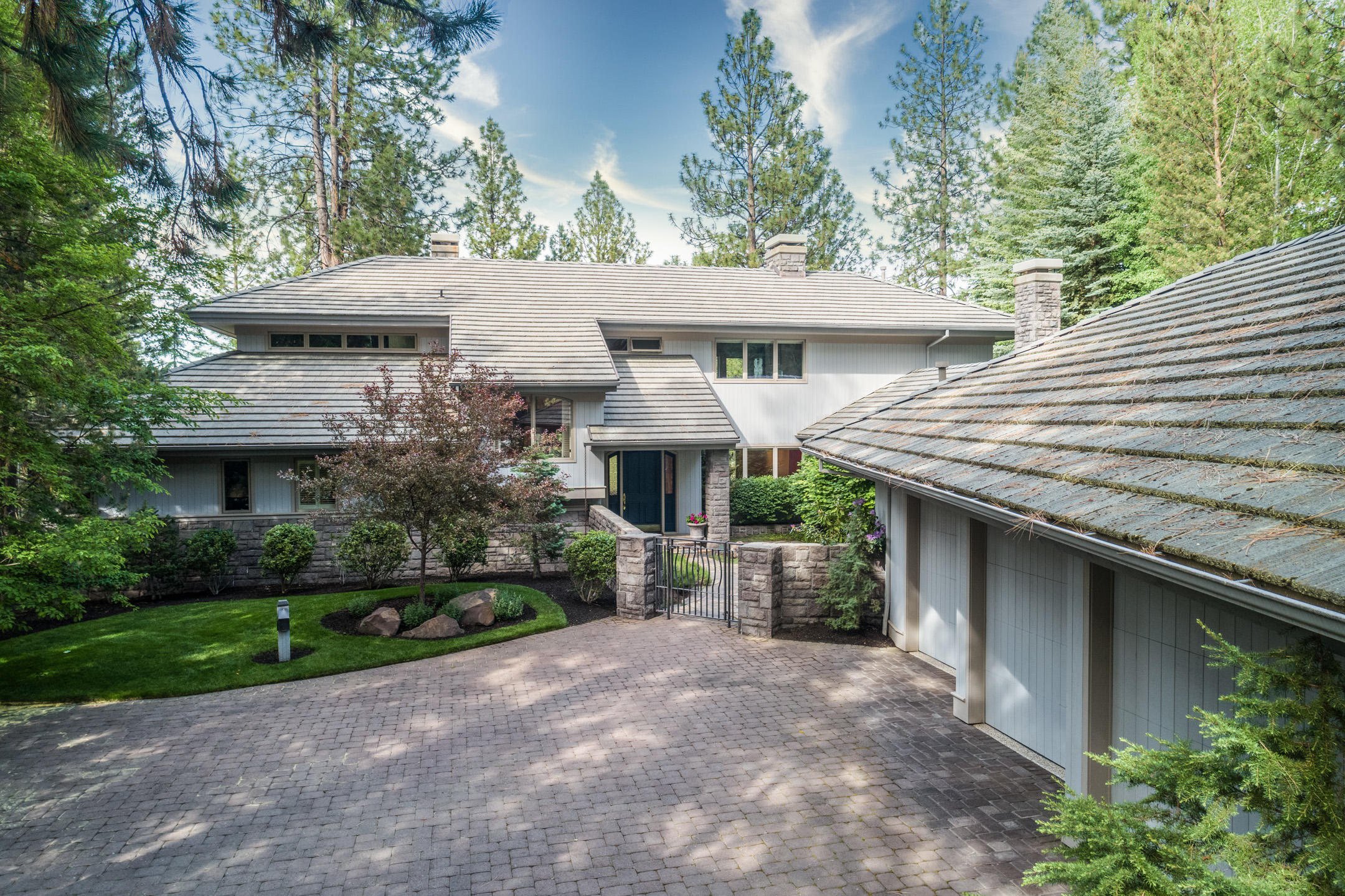 Broken Top - Residential