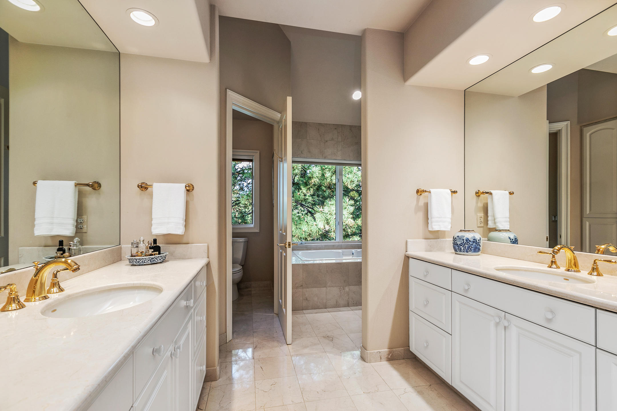 Broken Top - Residential