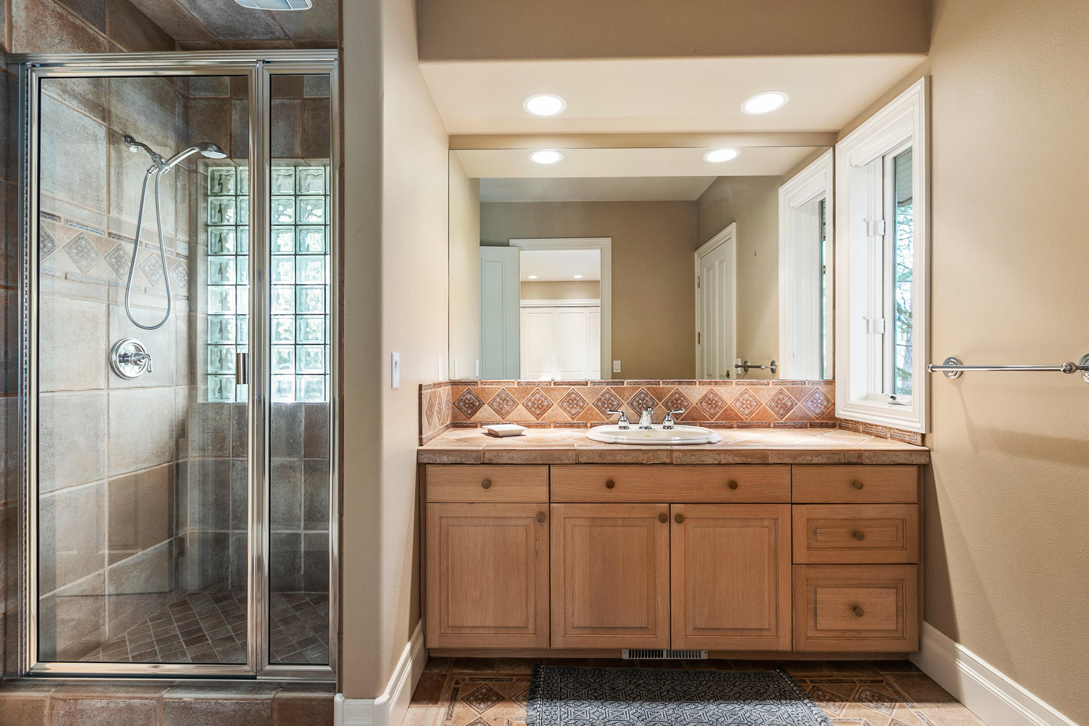 Broken Top - Residential