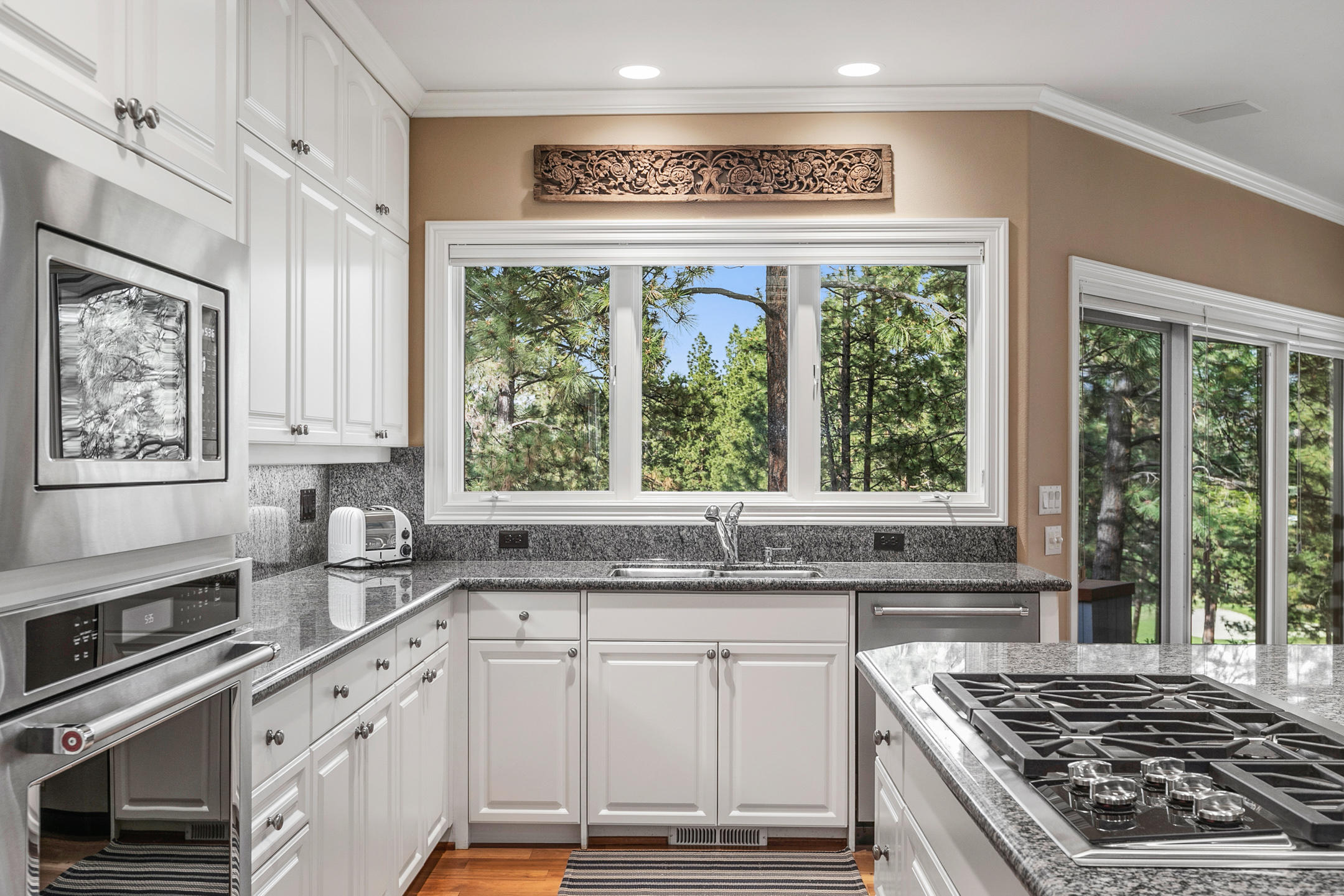 Broken Top - Residential