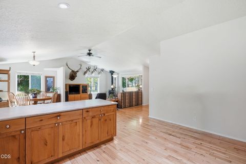Tiny photo for 19184 Baker Road, Bend, OR 97702 (MLS # 220224153)