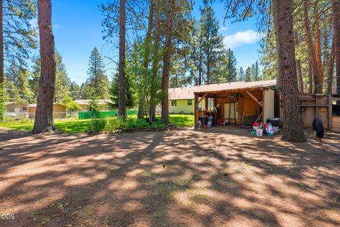 Tiny photo for 19184 Baker Road, Bend, OR 97702 (MLS # 220224153)