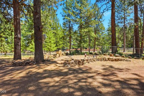 Tiny photo for 19184 Baker Road, Bend, OR 97702 (MLS # 220224153)