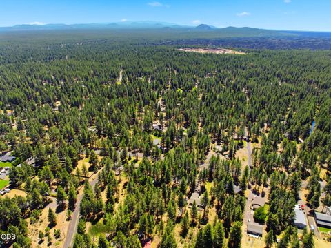 Tiny photo for 19184 Baker Road, Bend, OR 97702 (MLS # 220224153)