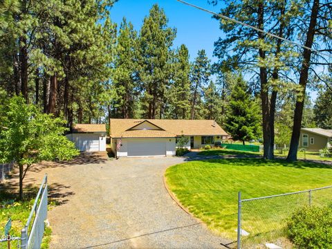 Tiny photo for 19184 Baker Road, Bend, OR 97702 (MLS # 220224153)
