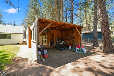 Tiny photo for 19184 Baker Road, Bend, OR 97702 (MLS # 220224153)