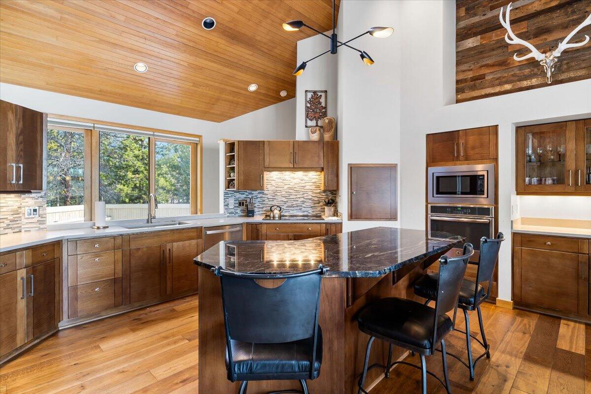 Fairway Crest Village - Residential