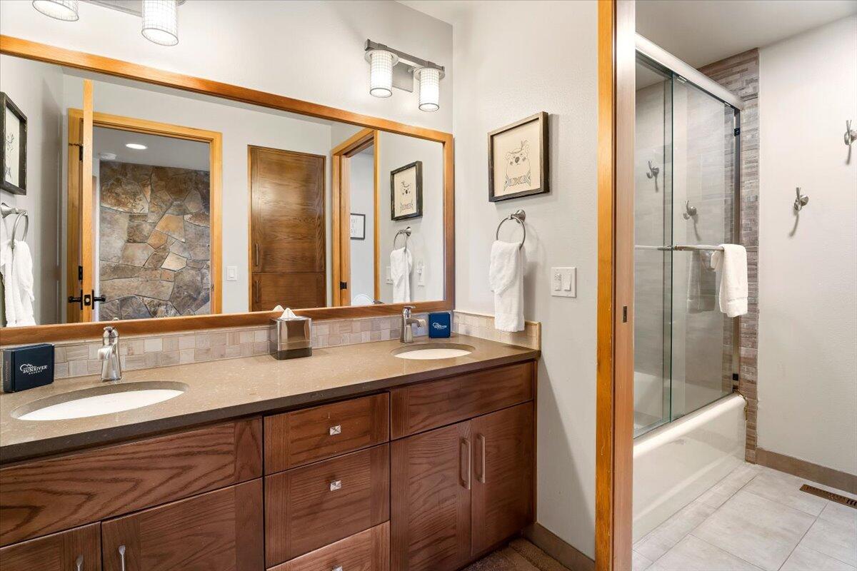 Fairway Crest Village - Residential