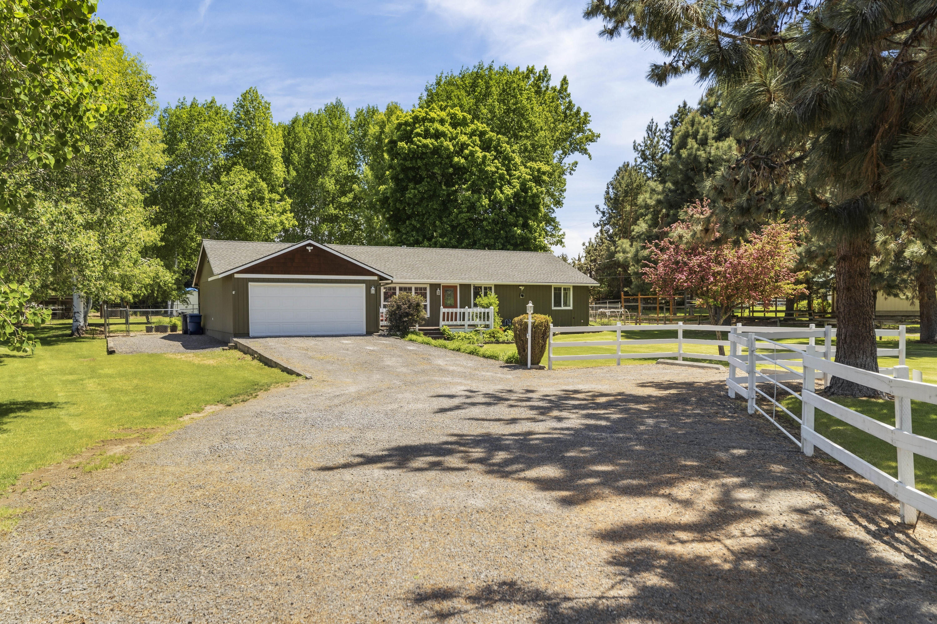 61908 Pettigrew Road