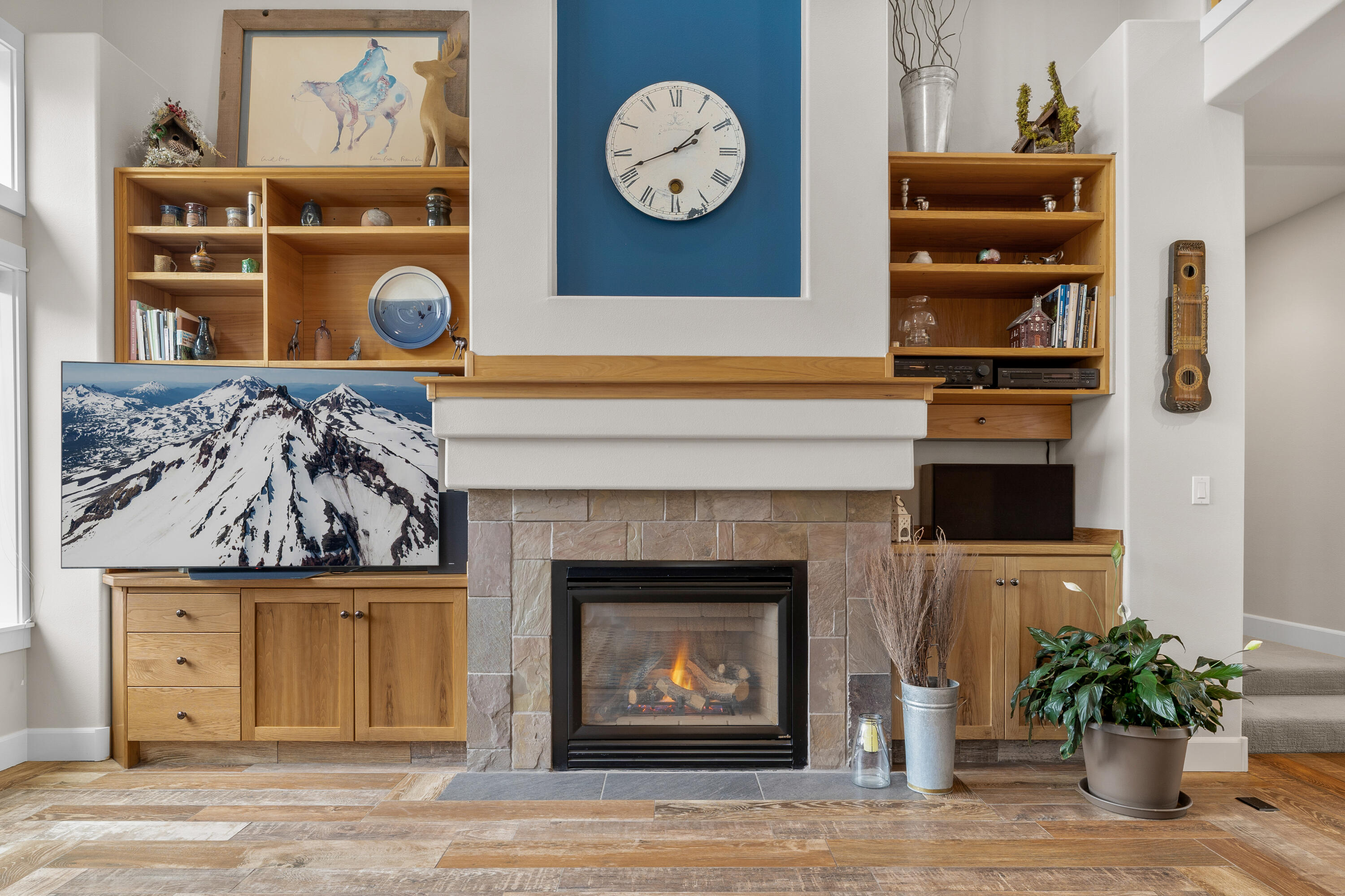 2832 NW Polarstar Avenue