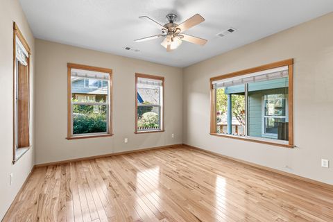 Tiny photo for 5 Logan Way, Talent, OR 97540 (MLS # 220217400)