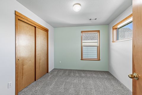 Tiny photo for 5 Logan Way, Talent, OR 97540 (MLS # 220217400)