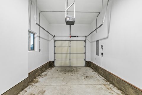 Tiny photo for 5 Logan Way, Talent, OR 97540 (MLS # 220217400)