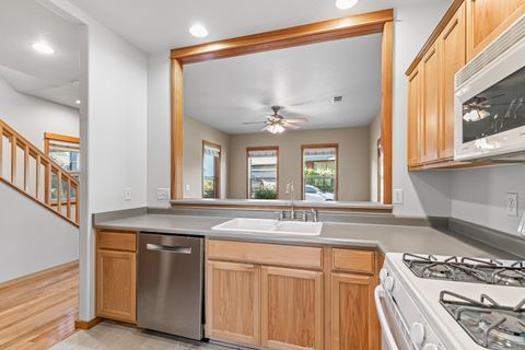 Tiny photo for 5 Logan Way, Talent, OR 97540 (MLS # 220217400)