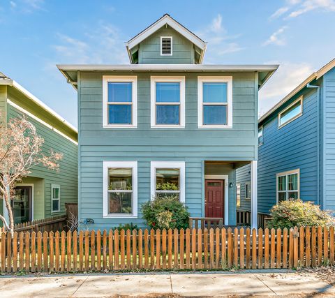 Photo of 5 Logan Way, Talent, OR 97540 (MLS # 220217400)