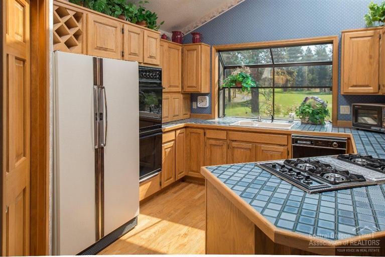 Fairway Crest Village - Residential