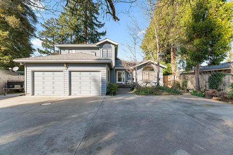 Tiny photo for 1352 E Park Street, Grants Pass, OR 97527 (MLS # 220216876)