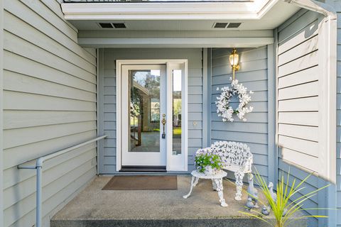 Tiny photo for 1352 E Park Street, Grants Pass, OR 97527 (MLS # 220216876)