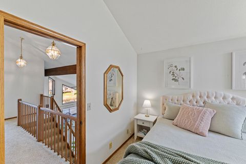 Tiny photo for 1352 E Park Street, Grants Pass, OR 97527 (MLS # 220216876)