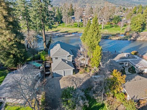 Photo of 1352 E Park Street, Grants Pass, OR 97527 (MLS # 220216876)