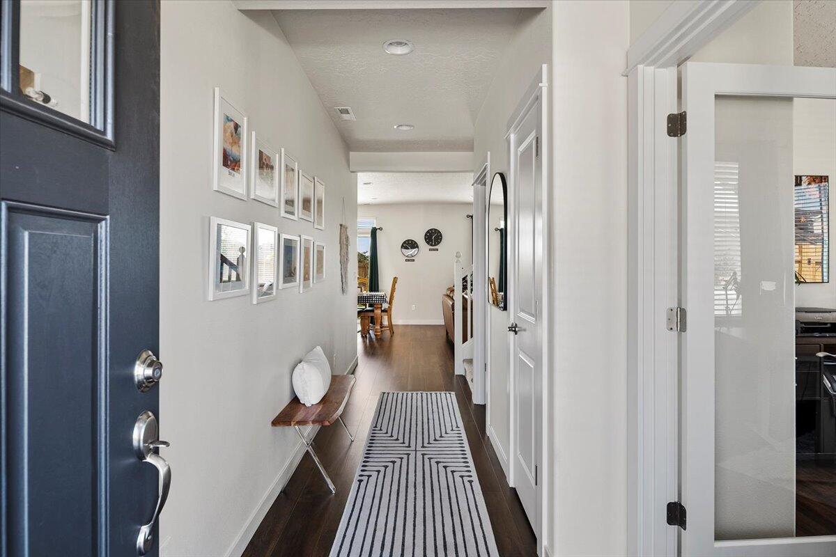 1592 NW Varnish Place