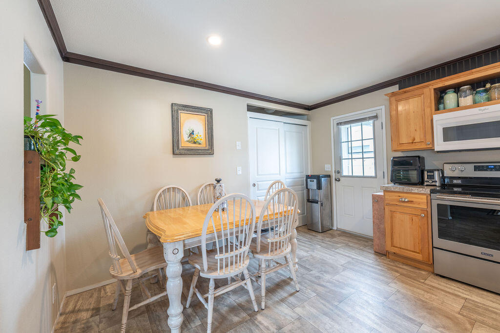 2456 SW Mariposa Loop