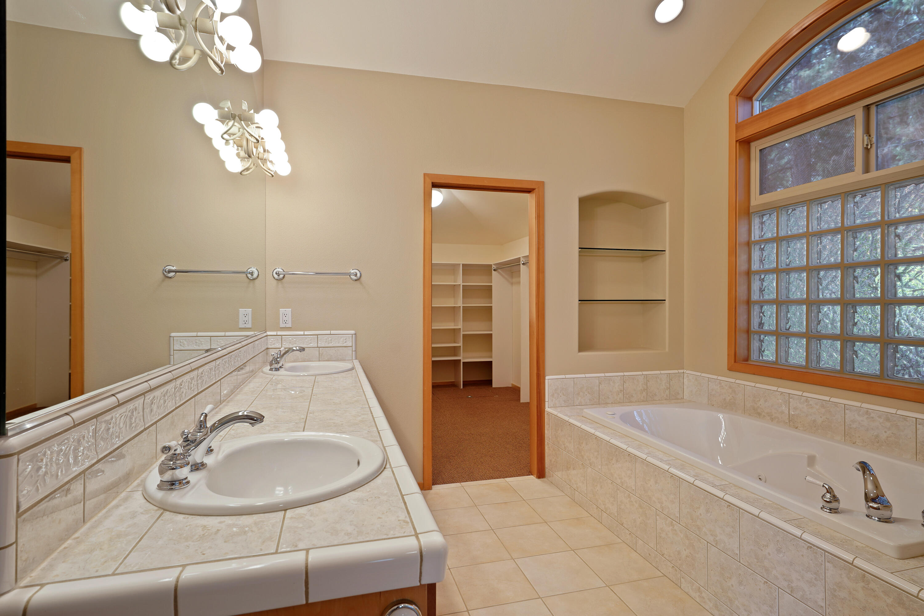 Awbrey Glen - Residential