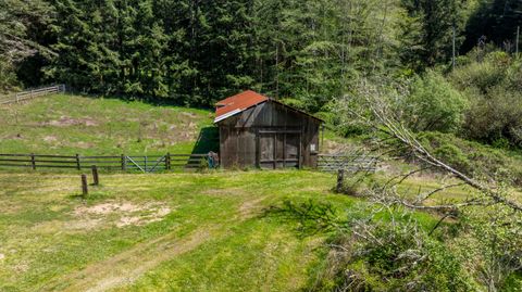 Tiny photo for 94010 N Way Lane, North Bend, OR 97459 (MLS # 220215462)