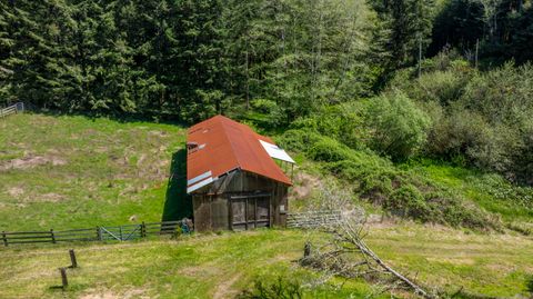 Tiny photo for 94010 N Way Lane, North Bend, OR 97459 (MLS # 220215462)