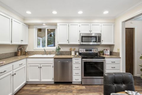 Tiny photo for 60781 Country Club Drive, Bend, OR 97702 (MLS # 220212012)