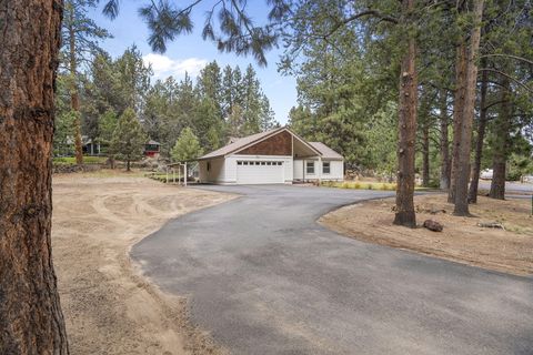 Tiny photo for 60781 Country Club Drive, Bend, OR 97702 (MLS # 220212012)