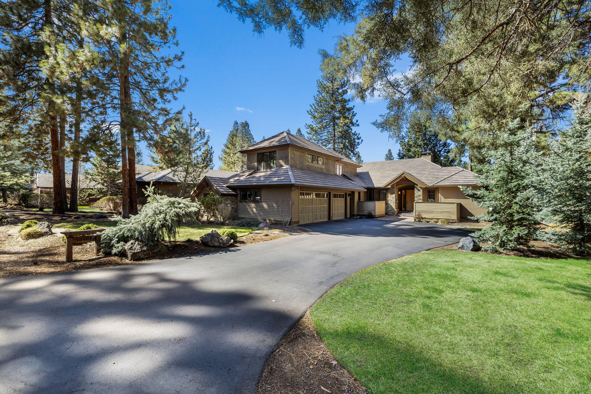 Broken Top - Residential