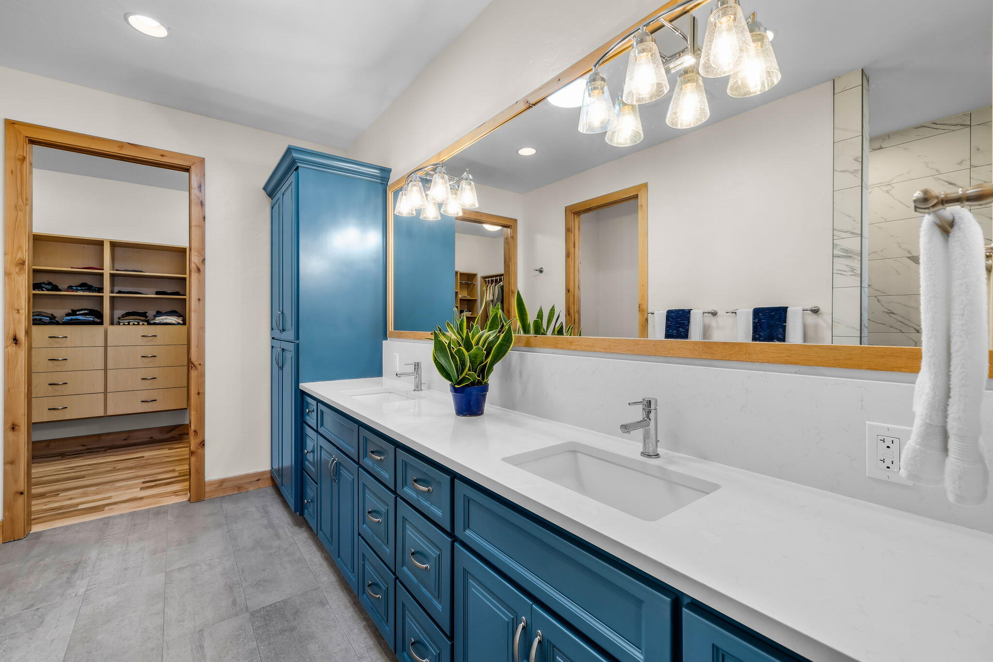 Broken Top - Residential