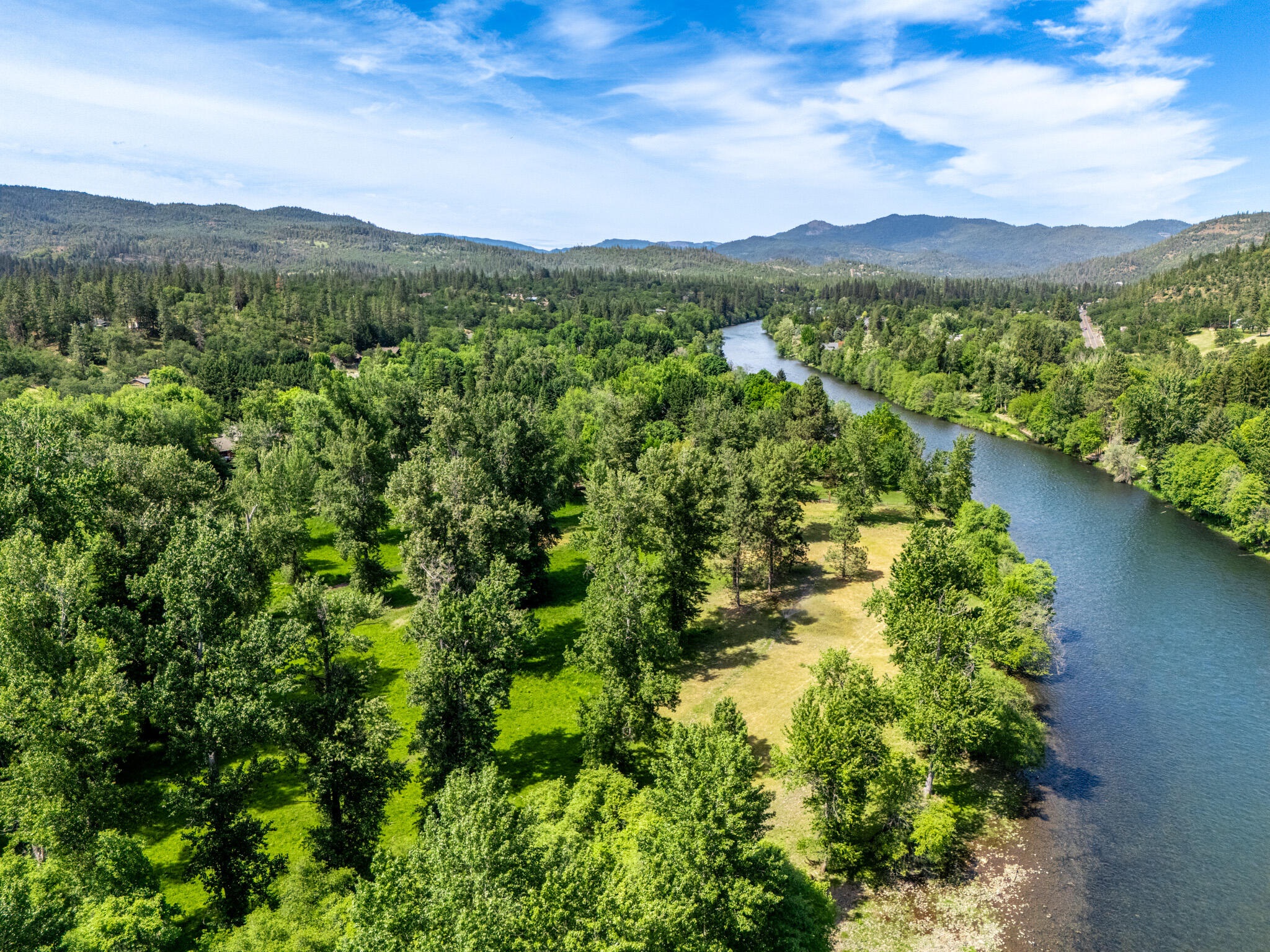 5512 Rogue River Drive