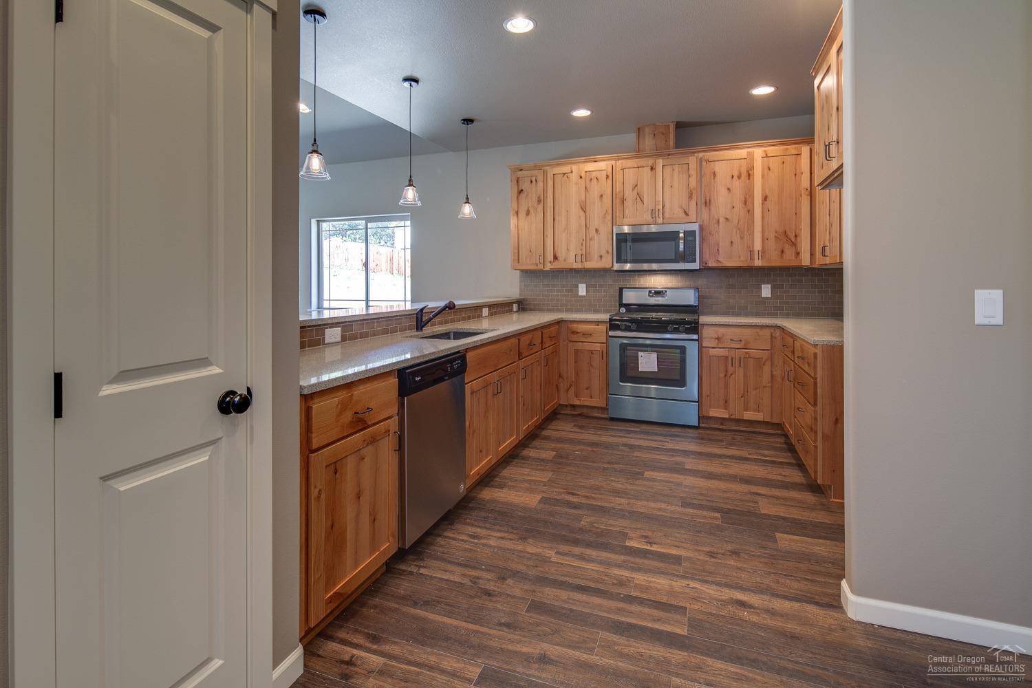 Kian Canyon - Residential