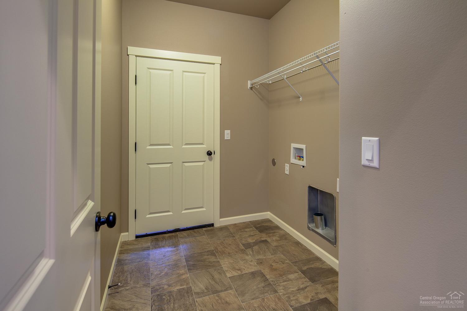 Kian Canyon - Residential