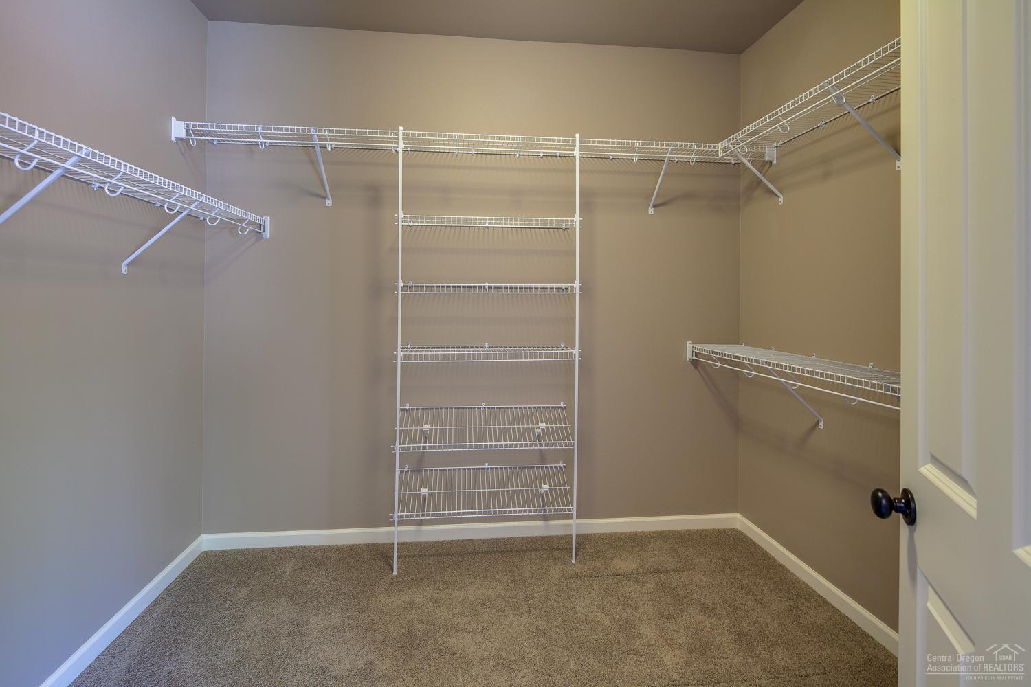 Kian Canyon - Residential