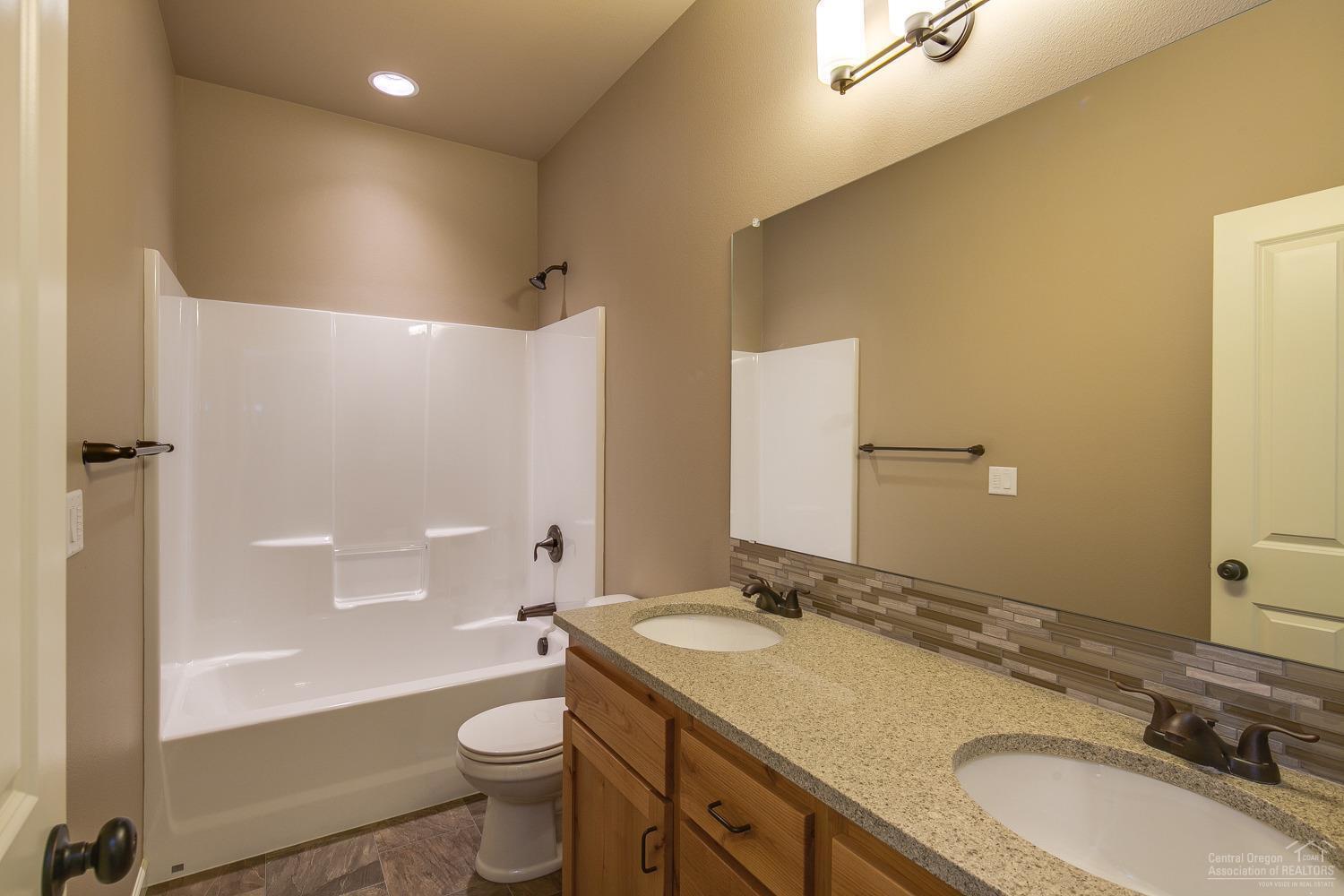 Kian Canyon - Residential