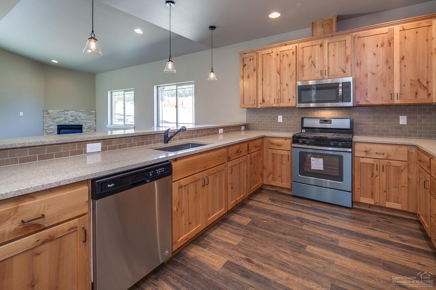 Kian Canyon - Residential