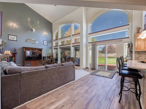 Tiny photo for 9015 Arant Road, Klamath Falls, OR 97603 (MLS # 220220116)
